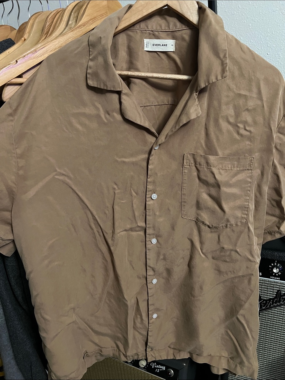 Everlane Men's Short-Sleeve Button-Down Shirt in tan
